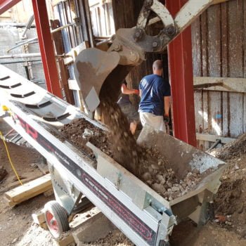 Invader 45 4.0m Conveyor Belt System leaflet in use