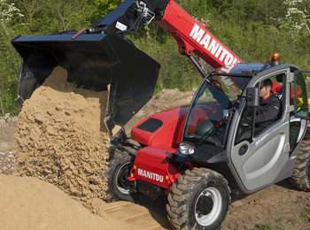 manitou telehandler in use 2
